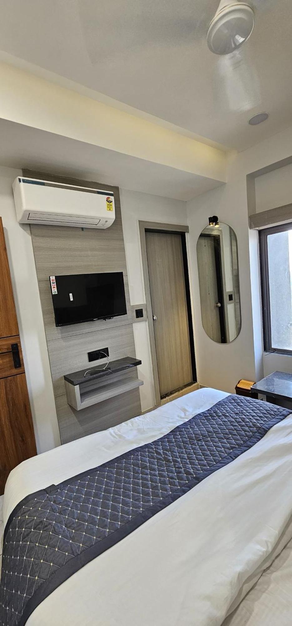 Hotel Allen Ahmedabad Exteriör bild