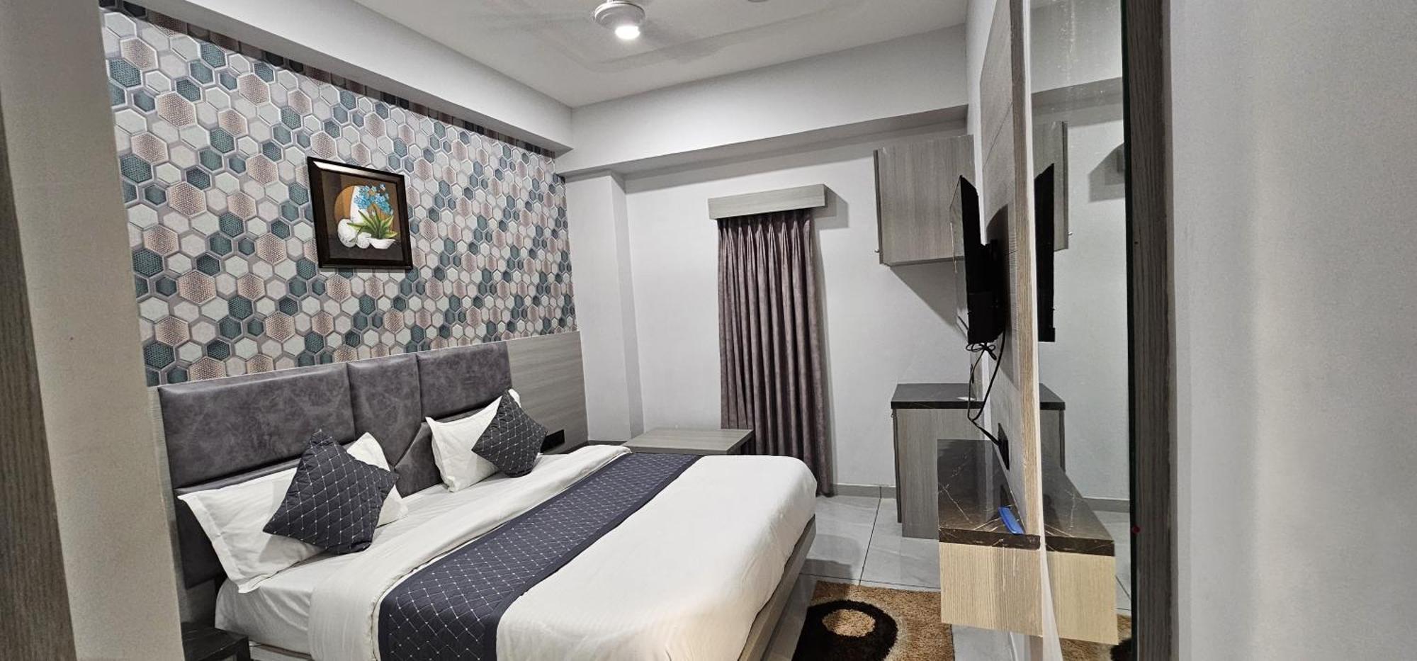 Hotel Allen Ahmedabad Exteriör bild